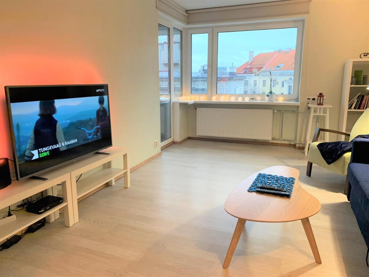 City Center Raua Apartment With Balcony Tallinn Eksteriør bilde
